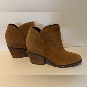 Jessica Simpson Tandra Brown Suede Ankle Boots